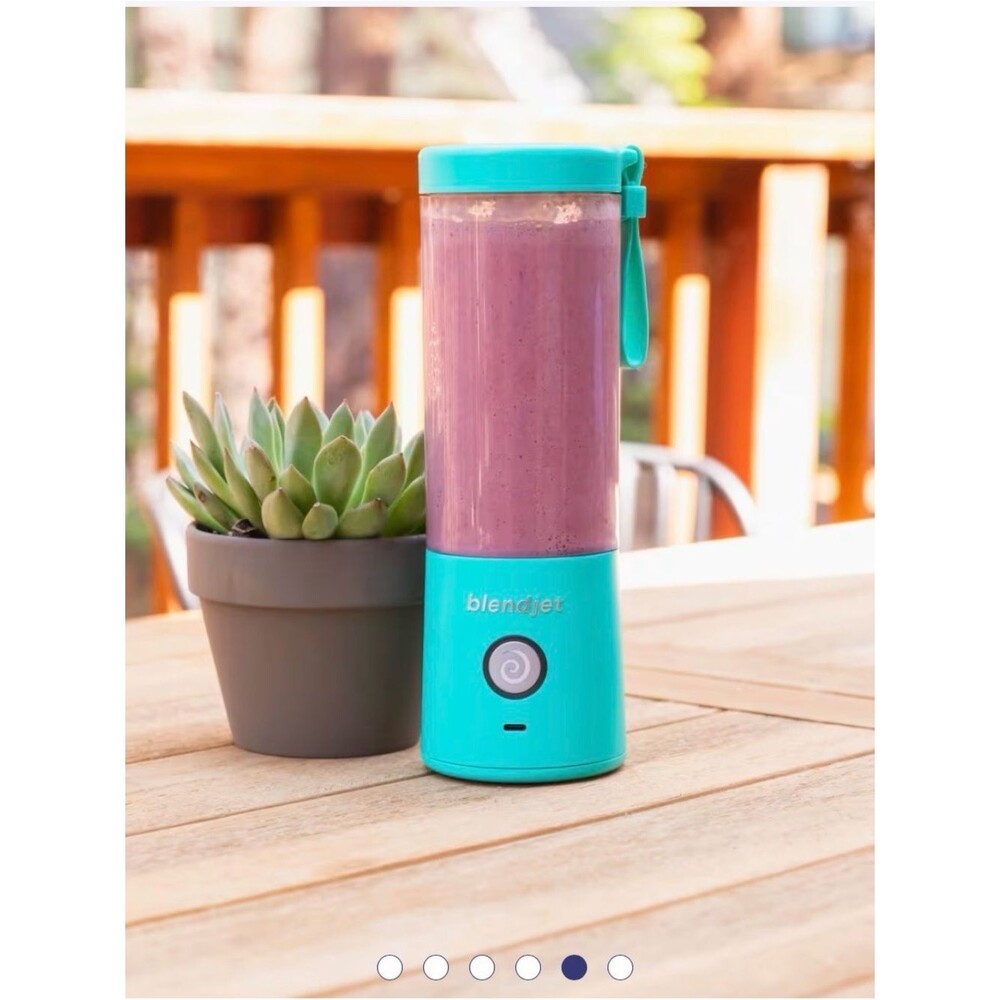 NIB BlendJet 2 Portable Blender Personal Smoothie Maker Mint Green 16oz